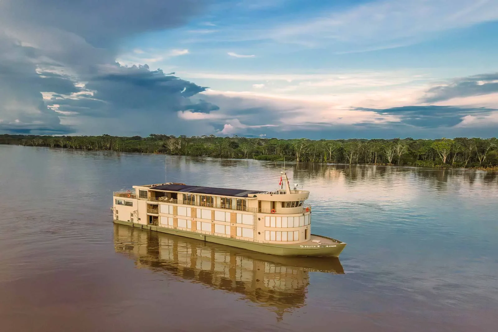 Stay on board a luxury cruise along The Amazon River on our Luxury Peru Adventure