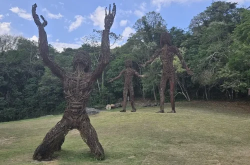 The famous giant Ibiti statues are an iconic feature of this Eco hotel