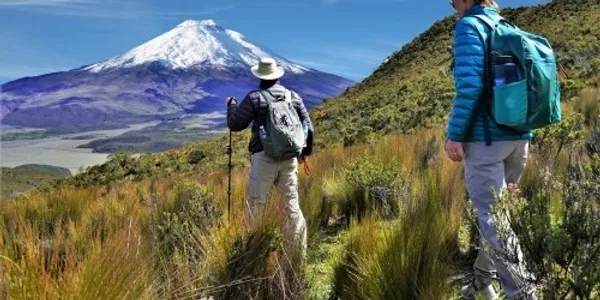 Two people hikking the avenue of volcanoes