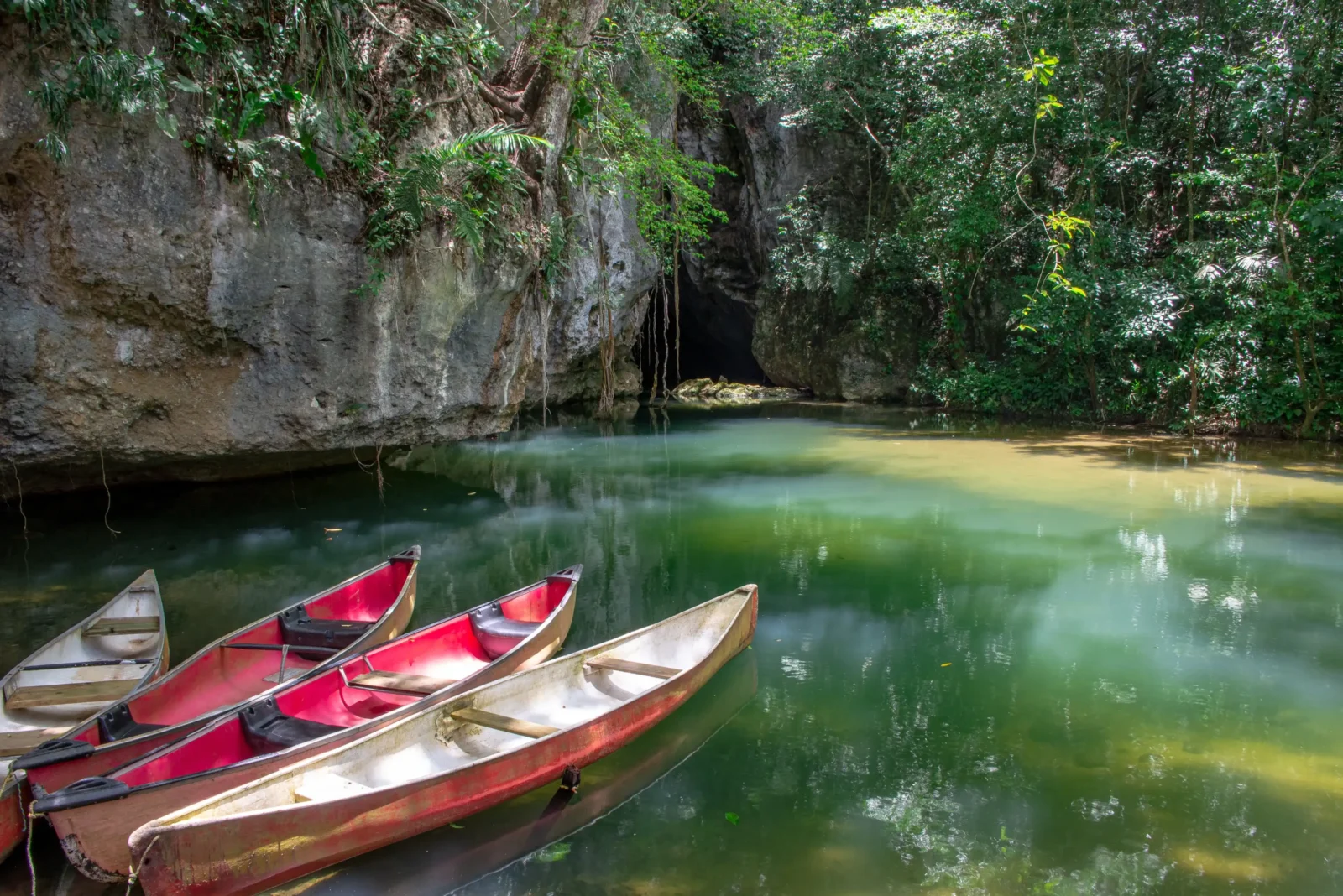 Explore the Cayo Region of Belize on kayak or take one of the hiking routes