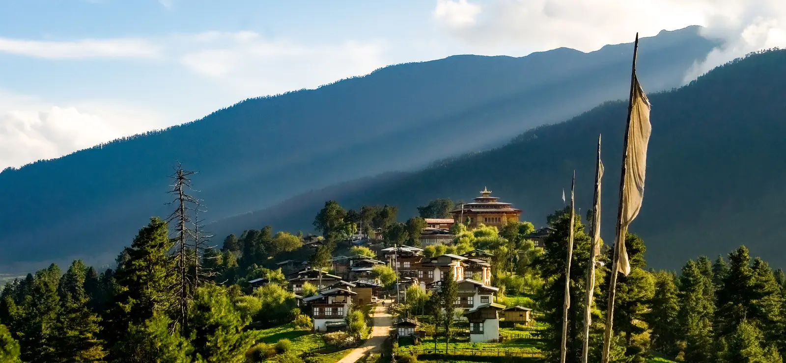 Experience peace and stillness at Gangtey Goempa Bhutan
